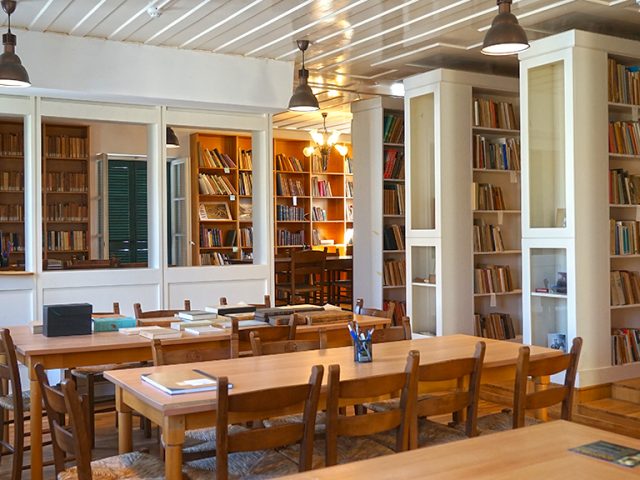 Βιβλιοθήκη Νίκου Σβορώνου